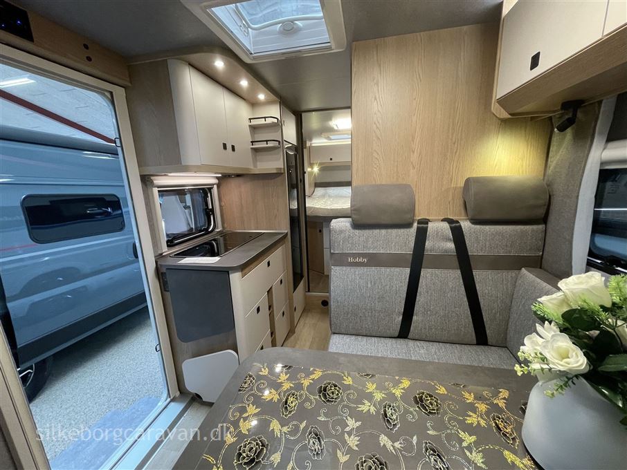 Hobby Ontour C 700 GQ aut.